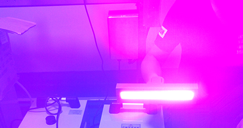 汽車保養(yǎng)項目中的鍍晶、鍍膜UV固化機(jī)設(shè)備快速照射固化